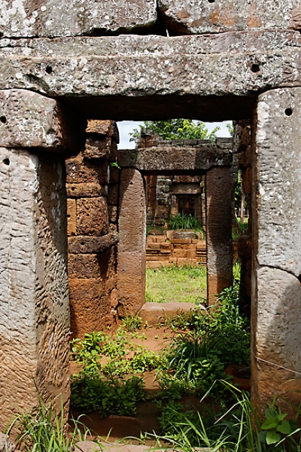 41-Prasat Khorn Buri-005